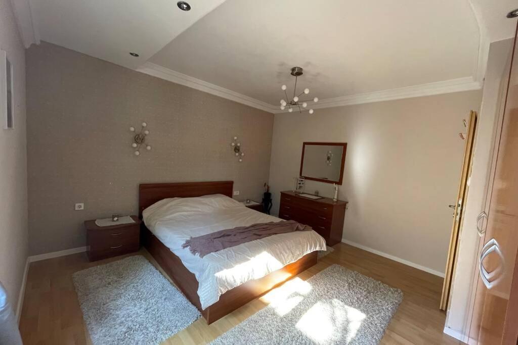 Cozy Apartment In The Old Center Of Prishtina Prishtinë Luaran gambar