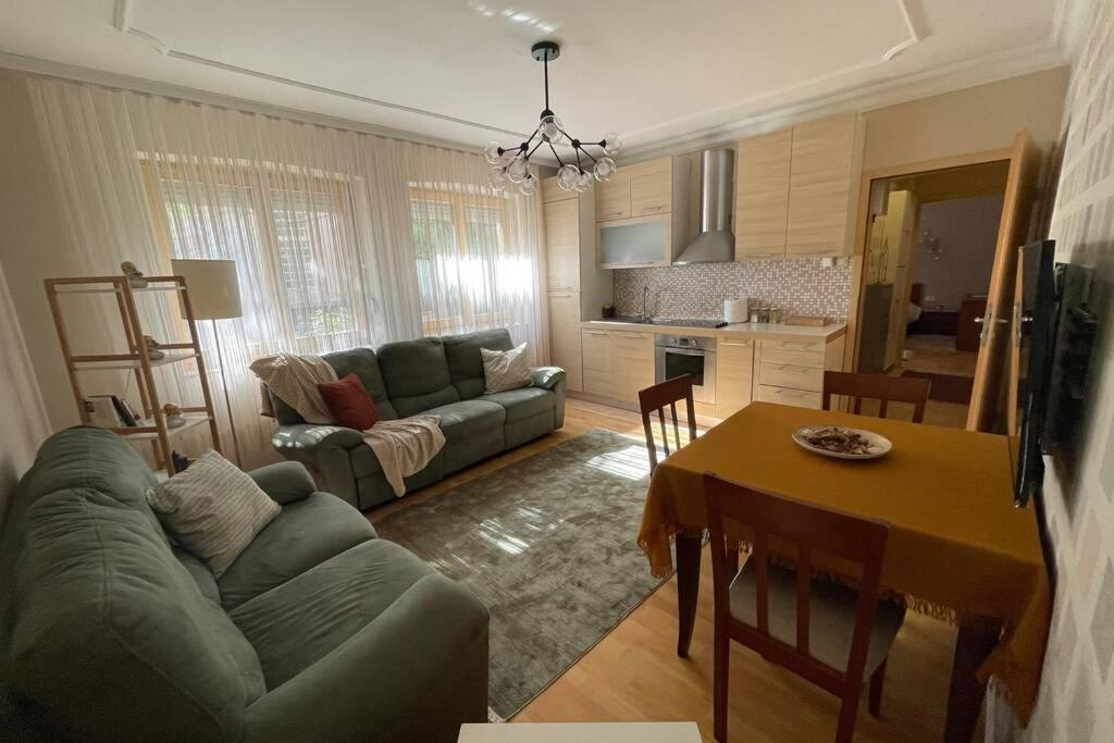 Cozy Apartment In The Old Center Of Prishtina Prishtinë Luaran gambar